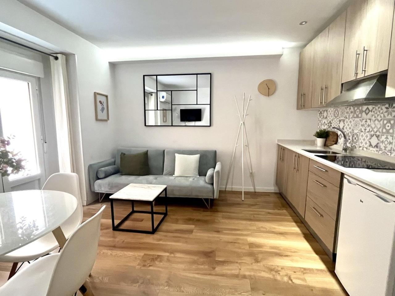 Dplace To Be - Exclusive Apartments In Historic Center Мадрид Номер фото