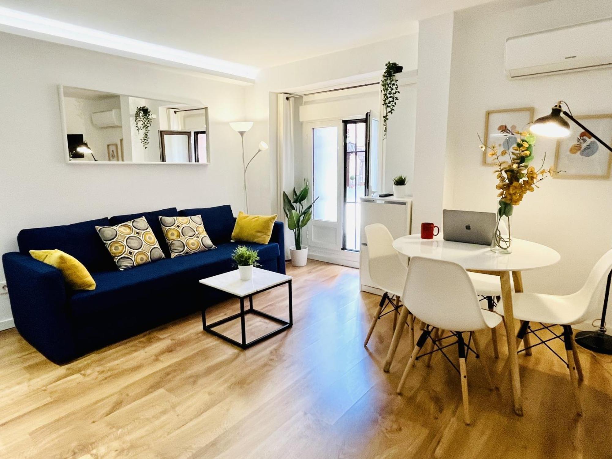 Dplace To Be - Exclusive Apartments In Historic Center Мадрид Номер фото