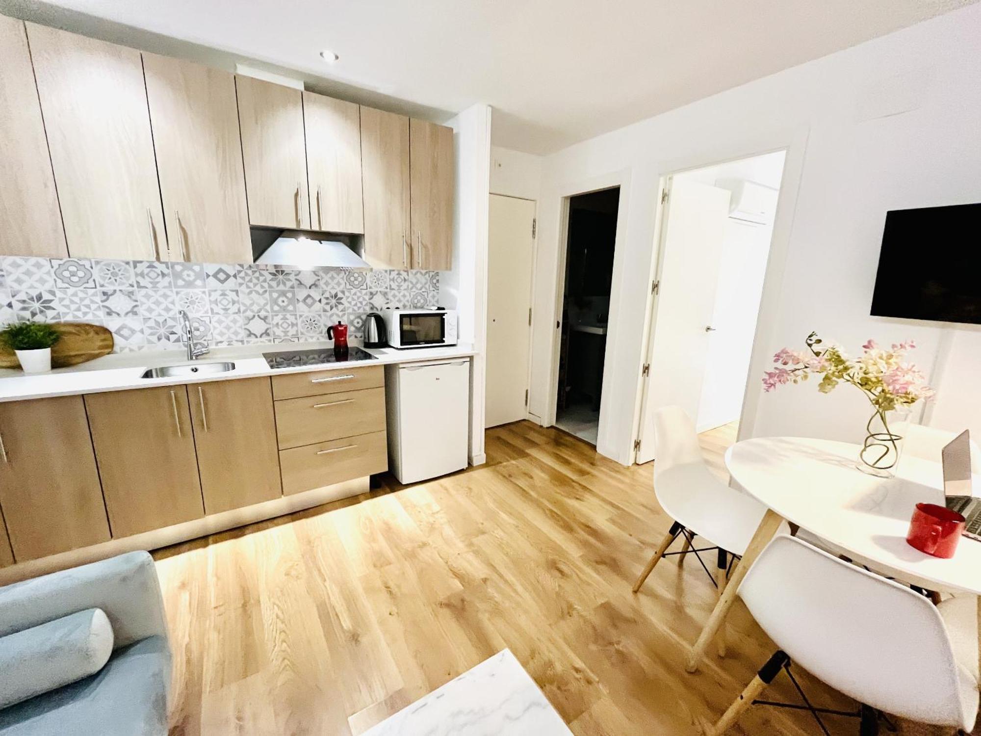 Dplace To Be - Exclusive Apartments In Historic Center Мадрид Номер фото