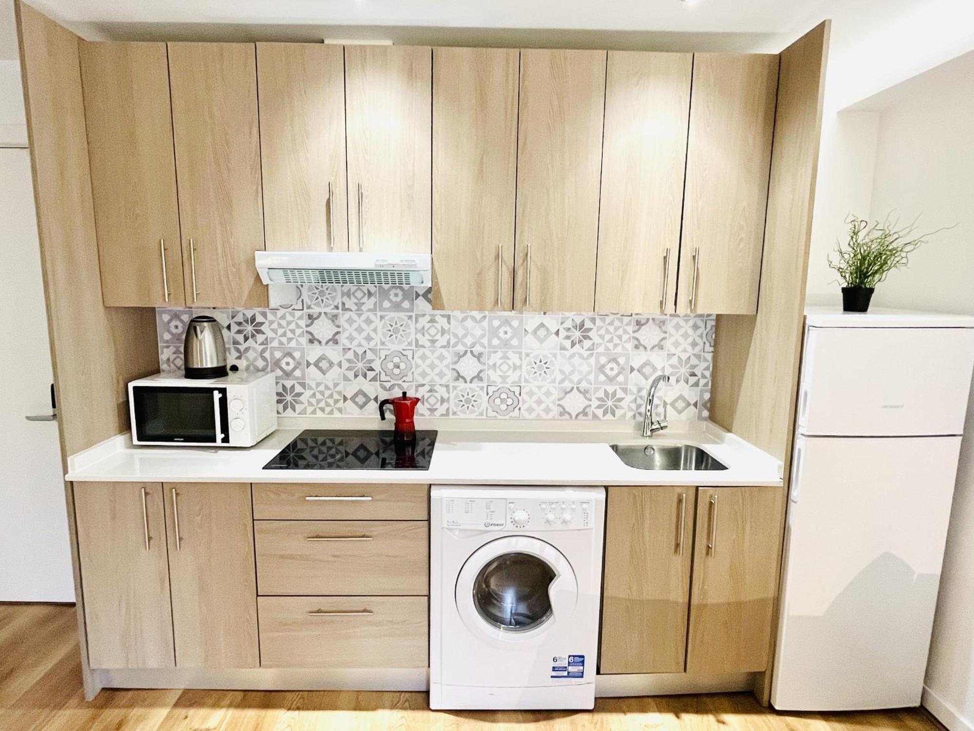 Dplace To Be - Exclusive Apartments In Historic Center Мадрид Номер фото