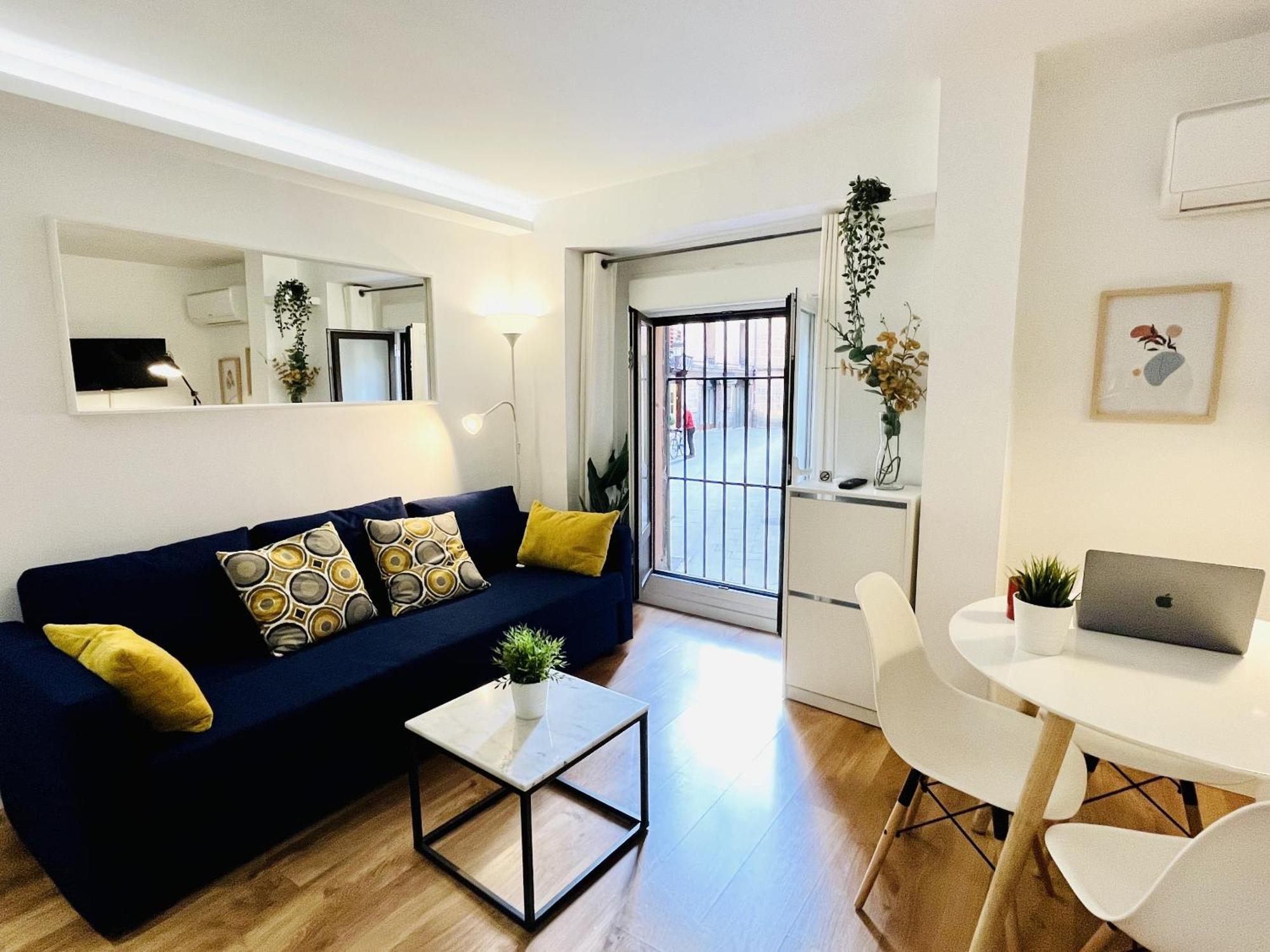 Dplace To Be - Exclusive Apartments In Historic Center Мадрид Номер фото